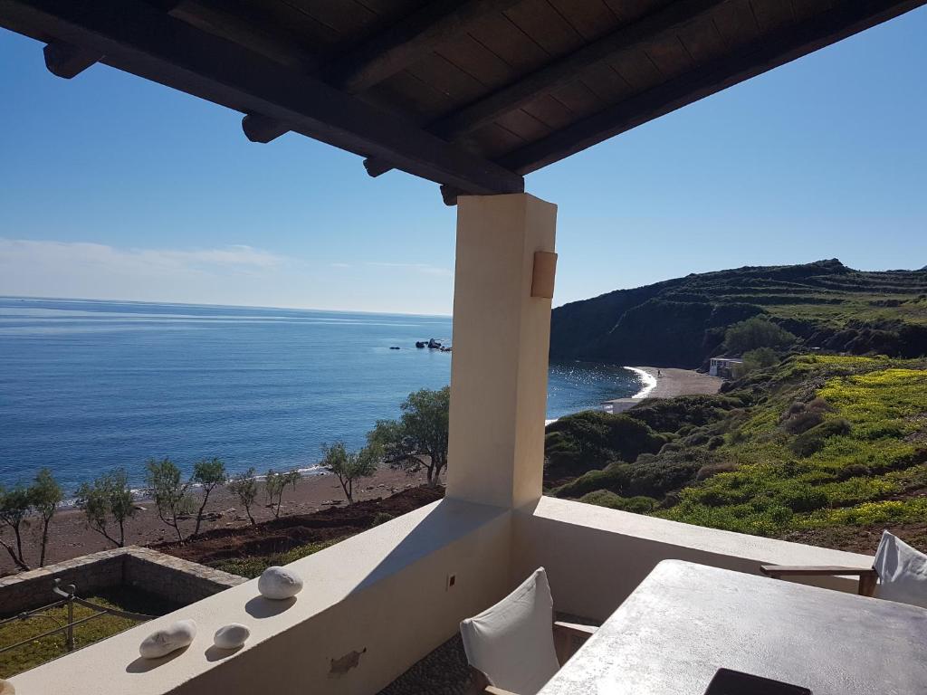 Almyra Kythera room 3